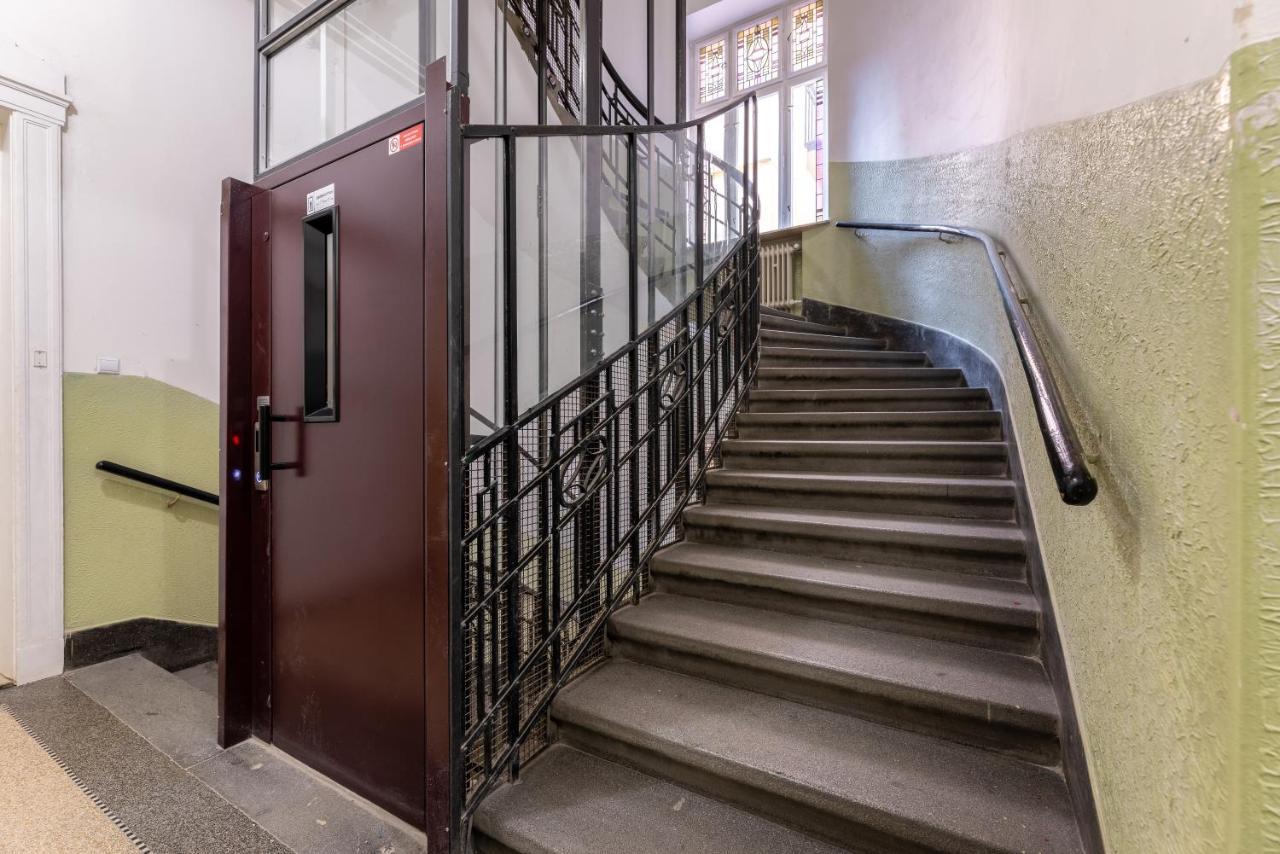 Charming 1 Bedroom Apartment In The City Center Of Praha Exteriér fotografie